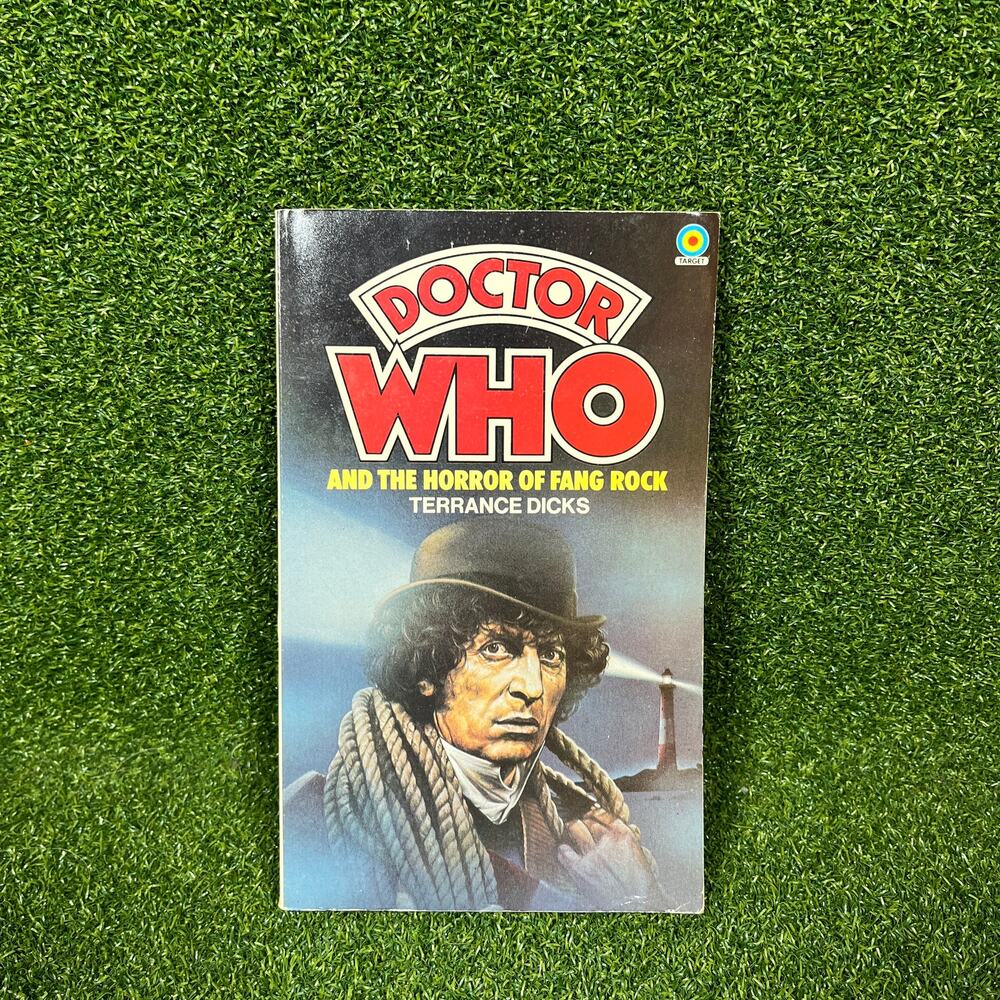 Vintage Target Paperback Doctor Who and the Horror of Fang Rock Terrance Dicks